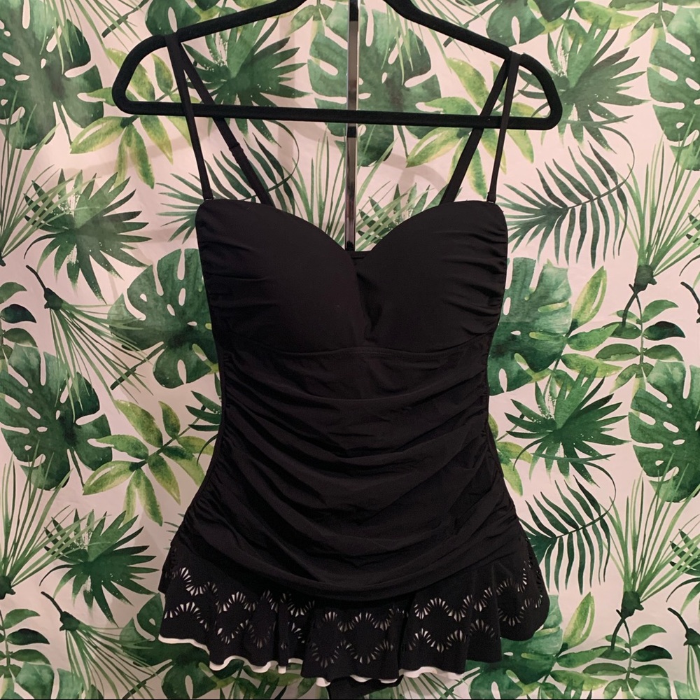 Profile by gottex one piece bathing suit size 12 black swimsuit rouching belly